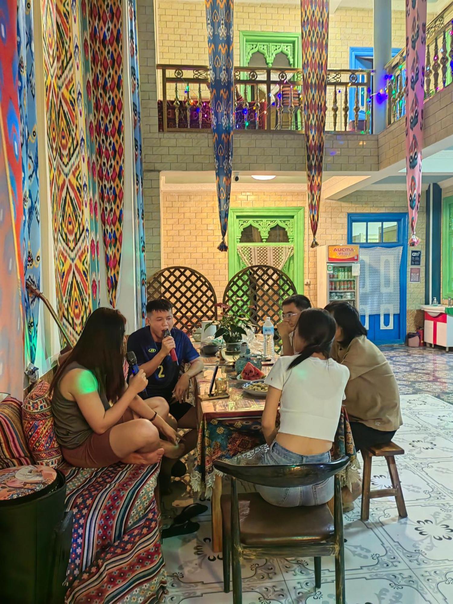 喀什市故人归青年旅店 Exterior foto